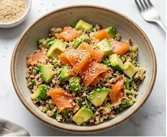 Quinoa, Avocado and Salmon Salad: Superfood on Your Plate